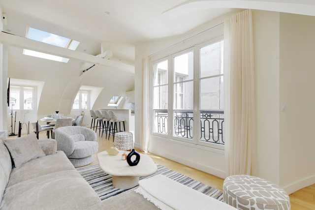 Apt a/c 3BR/6P - Saint-Lazare/Les Champs Elysée