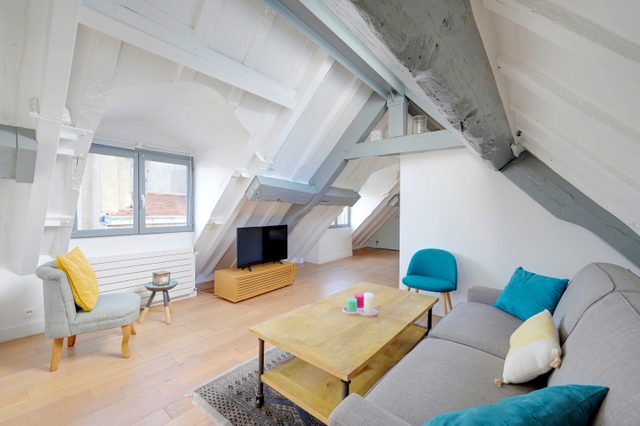 Bright 4P studio in the heart of Paris: Marais/Rivoli