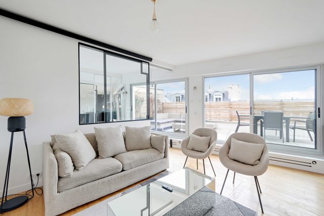 A/C 2P apartment with terrace and view of Paris