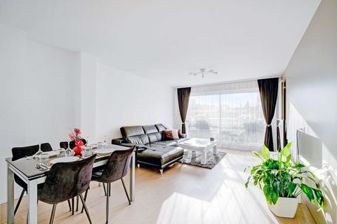 Spacious Apartment- 3BR/6P - Charenton