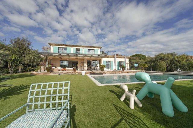 Exceptional Villa a/c 4BR/8P with Pool & Sea View