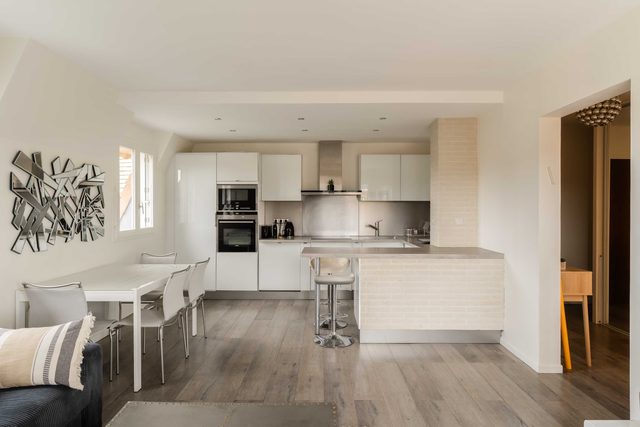 Stunning 2-bedroom accommodation - pool and tennis