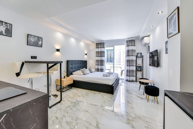 Home in Cannes