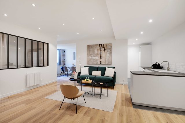 Spacious apartment - 3BR/8P - Place de la Nation