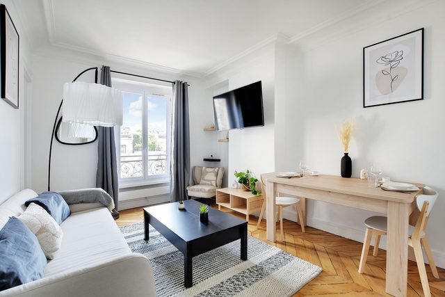 Very nice appt 1 BDR/ 2P- VOLTAIRE/CHARONNE