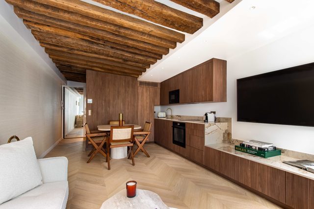 Magnificent apartment /AC -1BR/4P- Palais-Royal