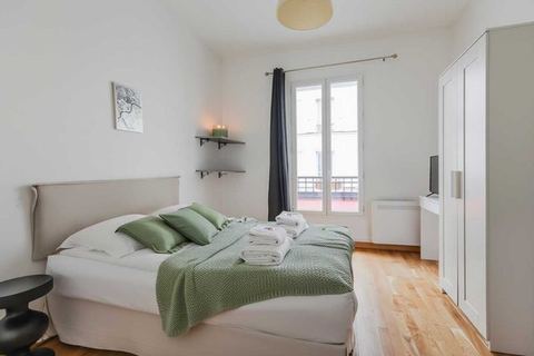 Charming studio for- 2P - Levallois-Perret