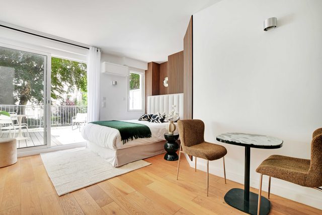 A/C Studio with Balcony – 2 Guests / Paris 16th