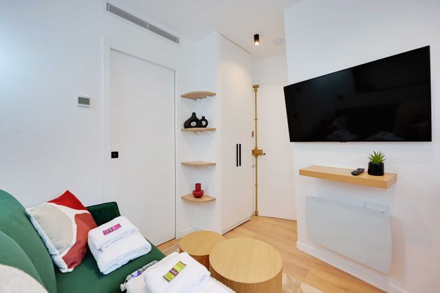 Charming studio - 2P - TERNES 17éme