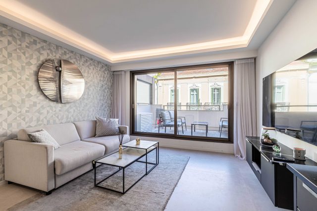 Superb 2 room apartment in the heart of Cannes + 20m2 terrace