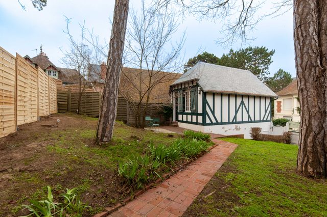 A cozy place - Town house with typical Deauville architecture