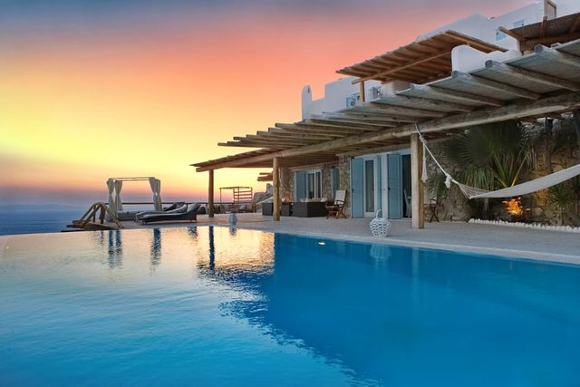 Villa Prometheus: Unrivaled Luxury in Mykonos