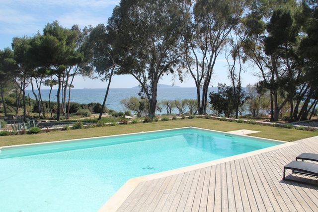 Villa Blue Bago - Luxury Seaside Haven