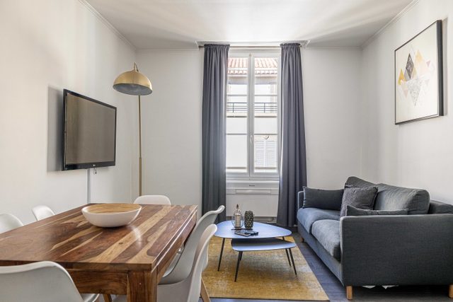 Bright apartment - 2BR - 6P - Cannes center