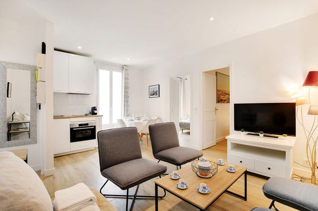 Parisian stay for 4, near Montmartre