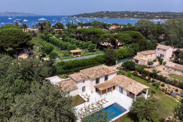 Luxurious Villa facing the Baie des Canebiers