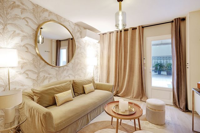 Apartment with terrace / Parc monceau