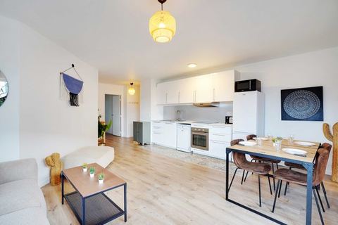Sumptuous 3BR/6P Apartment with terrace-Near Paris