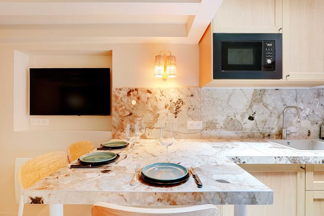 Chic and Cosy Apartment-Canal Saint Martin