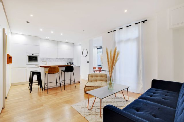 Flat with terrace 3 BDR/ 6P Neuilly/Seine