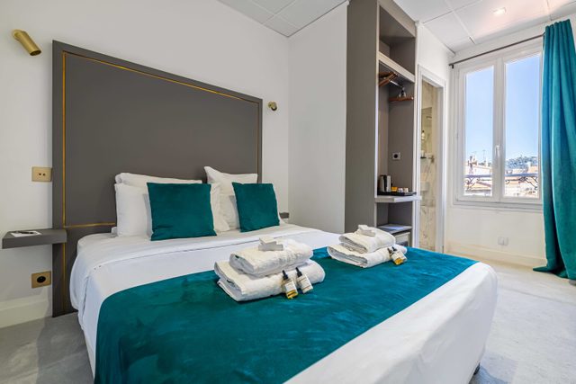 Residence Avaton - Cosy bedroom - Cannes Centre