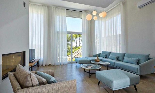 Magnificent air-conditioned villa with sea view-4BD/8P-Pteleos