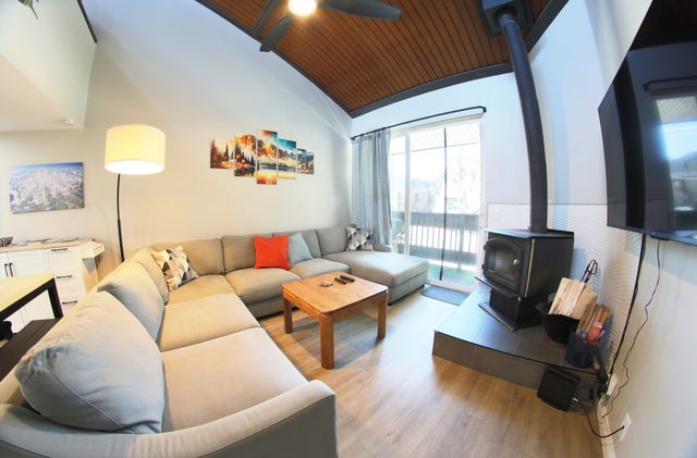 Mammoth Getaway – Chic Condo! — Mammoth Lakes, CA