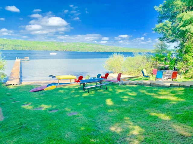 The wet nest! Private lakefront retreat — Bellaire, MI