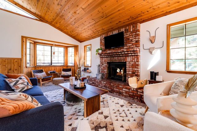 Stay Awhile Chalet