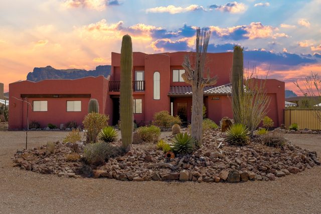 Roadrunner Retreat — Apache Junction, AZ