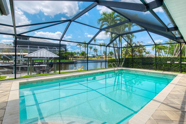 Villa Wake Zone