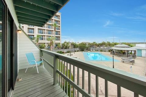 Beach Walk 18 — Gulf Shores, AL