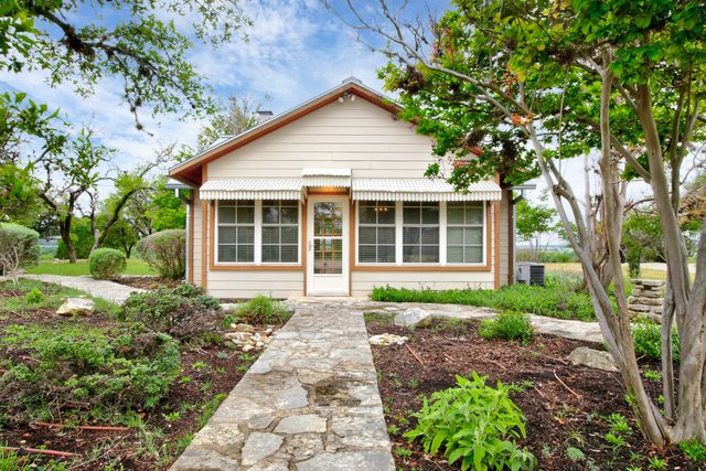 Teacher's Cottage — Comfort, TX
