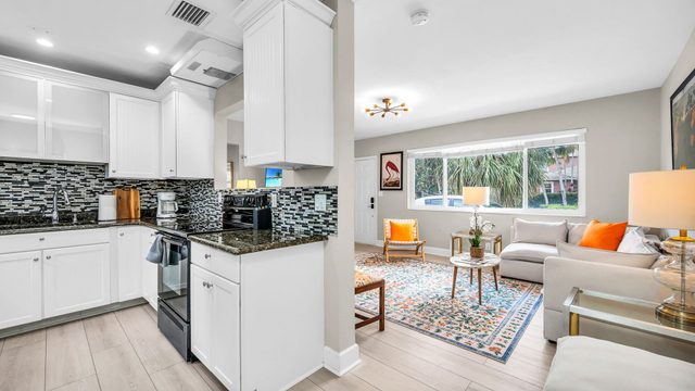 361 Gregory Rd. Wpb