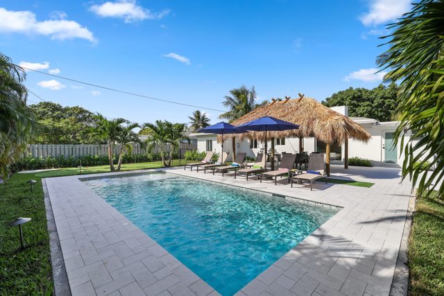 312 Hideaway Palms House
