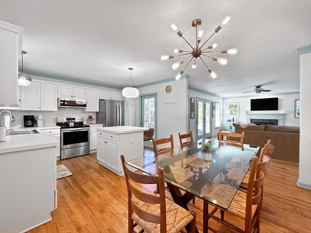 13 Sand Dollar Dr - The Anchor Inn
