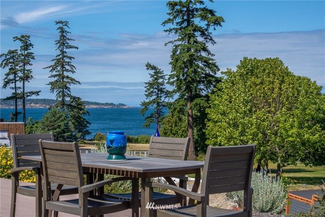 Echo Bay Retreat — Eastsound, WA