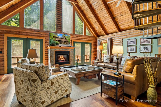 Lazy Bear Lodge