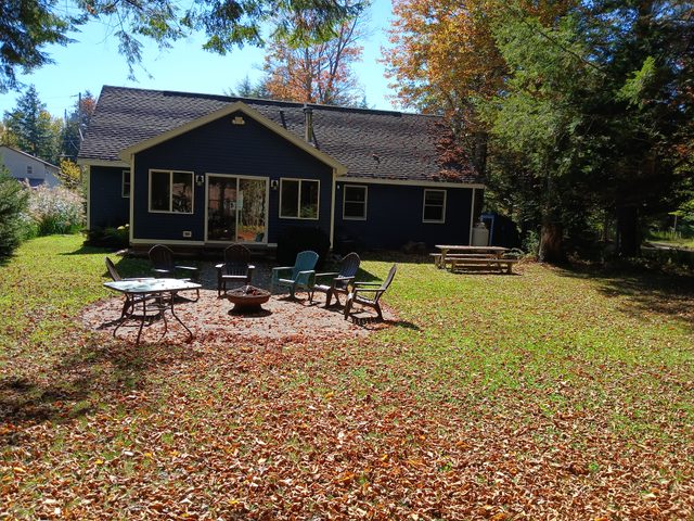 Cozy Elm Retreat — Woodgate, NY