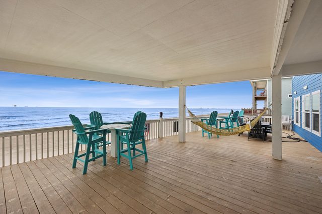 1322 Emerald — Port Bolivar, TX