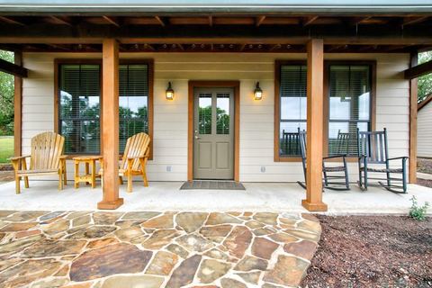Cedar Cabin — Comfort, TX