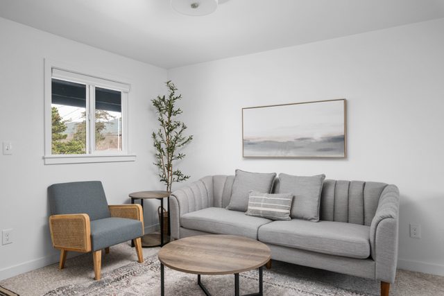 Inn at Rockaway Beach #9