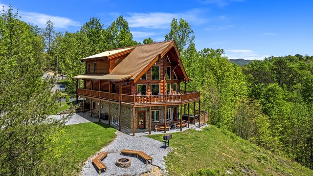 Ridge View Lodge — Sevierville, TN