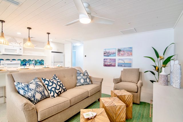 Suite #4 – Garden Views — Holmes Beach, FL