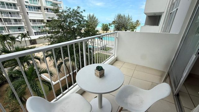 CB310-1 — Isla Verde, PR