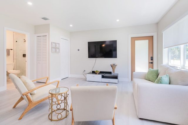 1101 N Victoria -  Unit 1 — Fort Lauderdale, FL