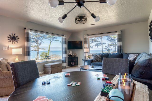 670 - Pacific Lookout