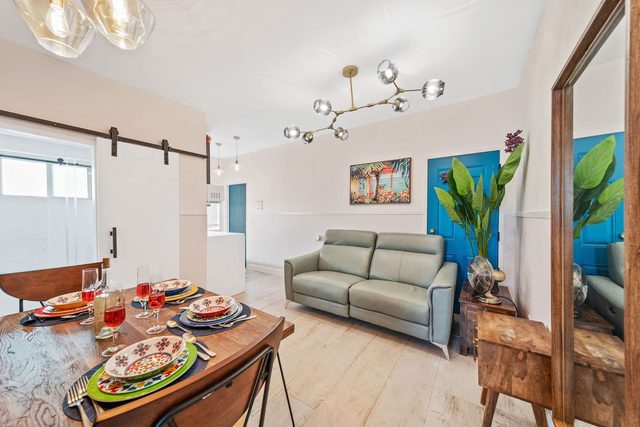 Boutique Smart Home Across The Beach - Alexa Host — Surfside, FL