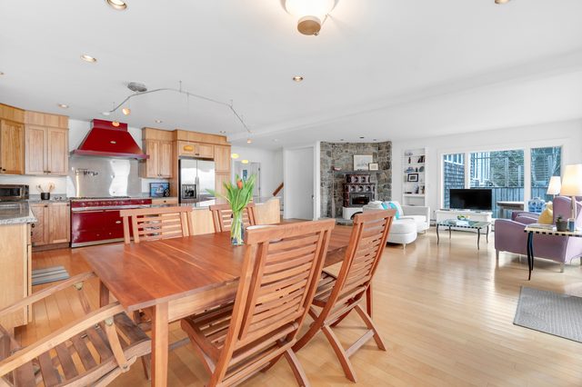 Serene Tide: Private Retreat with Beach Nearby