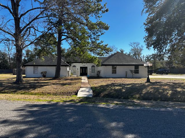 160 Fernwood — Bridge City, TX